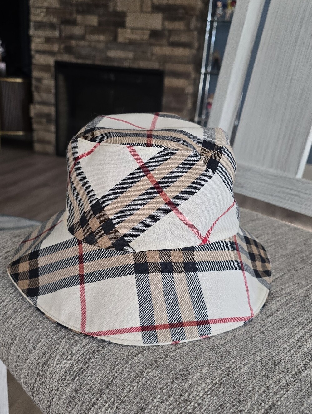 Authentic Burberry Classic Plaid Bucket Hat - Beige/Tan